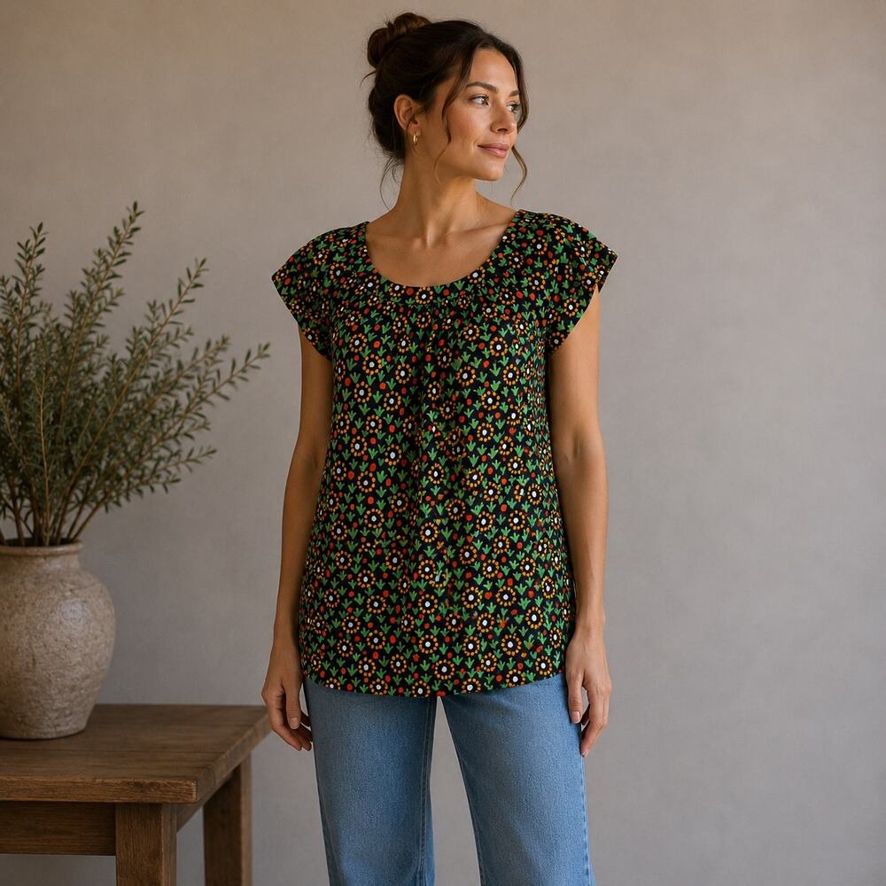 Ann Mashburn Navy Floral Short Sleeve Pop Over Top XS